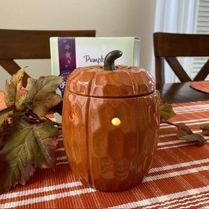 Pumpkin Scentsy Warmer Retired Design
